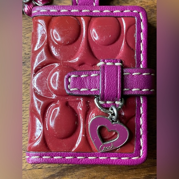 COACH Red Embossed Patent Leather Picture Frame Bag Charm w/Flower & Butterly - Picture 3 of 5